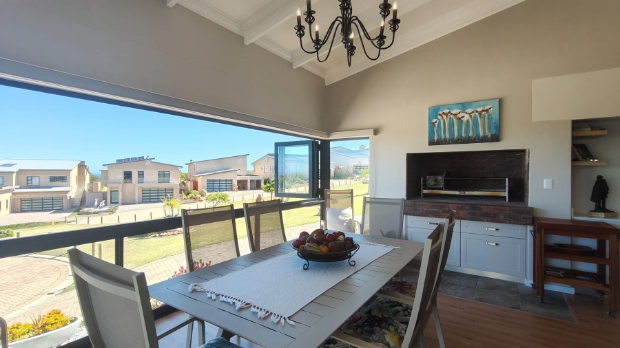 3 Bedroom Property for Sale in Blue Ridge Western Cape